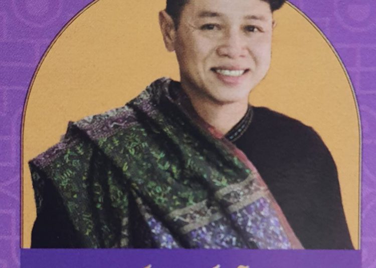 นายพงษ์ชยุตน์ โพนะทา (นึกแพรวาหรือนึกช่อหยาด) ศิลปินมรดกอีสาน สาขาหัศนศิลป์ (หัตถกรรม) พ.ศ.๒๕๖๗